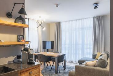 هتل Alpine Inn Davos