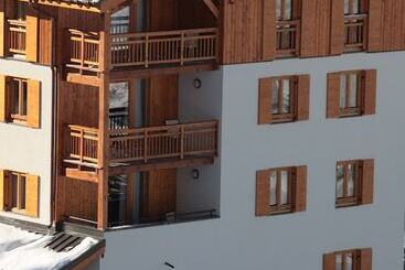 هتل Le Chalet Du Mont Vallon Spa Resort
