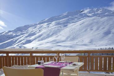 هتل Le Chalet Du Mont Vallon Spa Resort