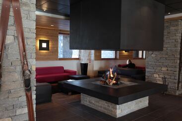 هتل Le Chalet Du Mont Vallon Spa Resort