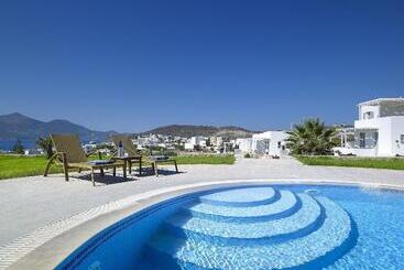 هتل Santa Maria Luxury Suites & Spa