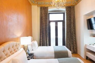 Itza Hotel Boutique Internacional