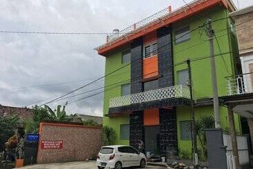 پانسیون Florent Guest House