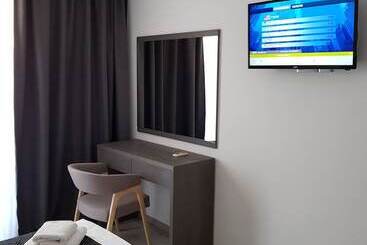 پانسیون Les Palmiers Petrou Apartments