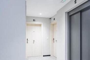 膳宿费 Mirotzas And Apartments