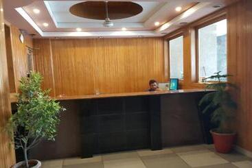 Sangam Hotel Muzaffarabad