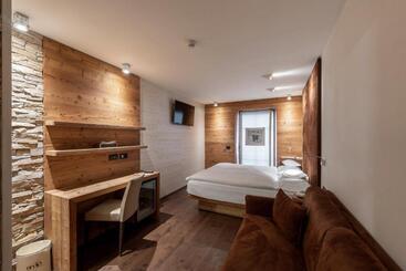 Bivio Hotel Plaza