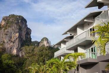 هتل Arawan Krabi Beach Resort