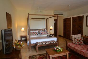هتل Baobab Beach Resort & Spa
