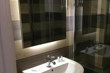 هتل B&b La Dimora