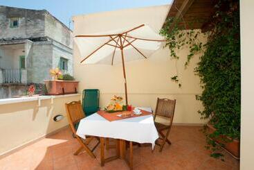 هتل B&b La Dimora