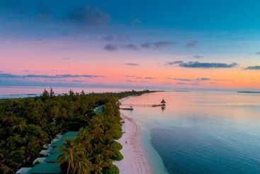 هتل Canareef Resort Maldives