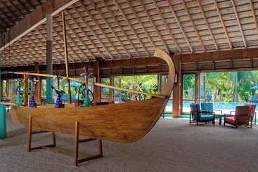هتل Canareef Resort Maldives