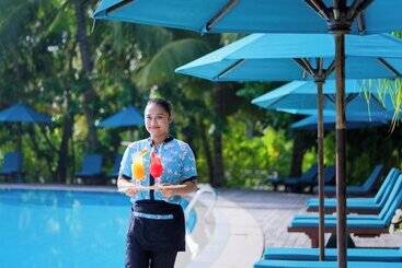هتل Canareef Resort Maldives