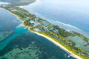 هتل Canareef Resort Maldives