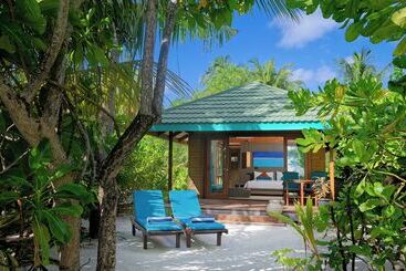 هتل Canareef Resort Maldives