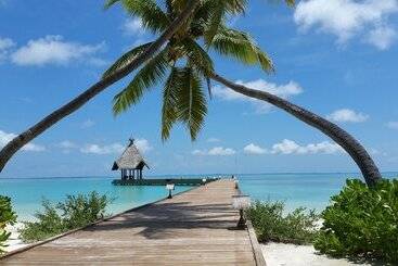 هتل Canareef Resort Maldives