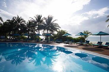 هتل Canareef Resort Maldives