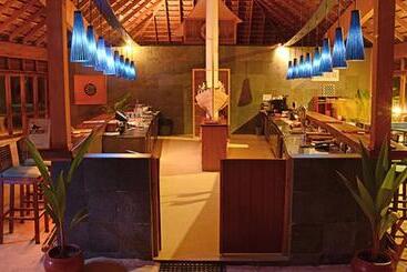 هتل Canareef Resort Maldives