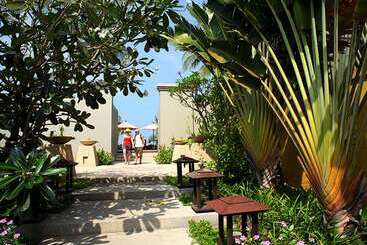 هتل Chongfah Beach Resort Khaolak   Sha Extra Plus