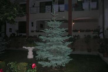 هتل Complex Marinn Costinesti