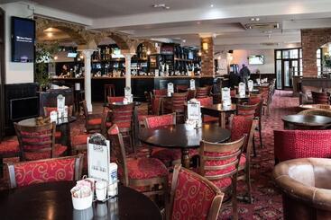 Отель Fox Connaught London Excel