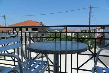 Eleana Boutique Hotel & Blue Infinity