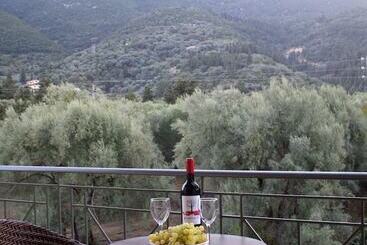 Eleana Boutique Hotel & Blue Infinity