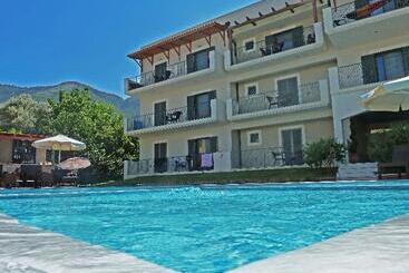 Eleana Boutique Hotel & Blue Infinity