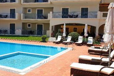 Eleana Boutique Hotel & Blue Infinity
