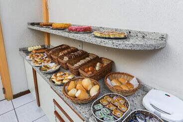 בית מלון כפרי Express Sao Leopoldo