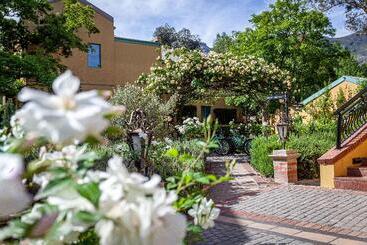 هتل Franschhoek Country House & Villas