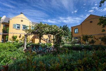 هتل Franschhoek Country House & Villas