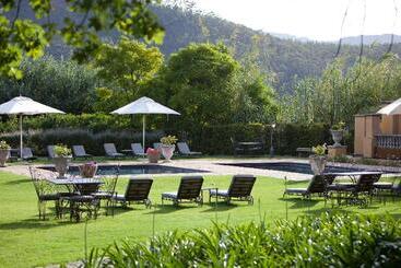هتل Franschhoek Country House & Villas