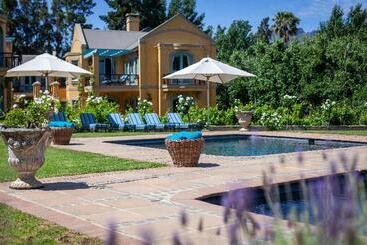هتل Franschhoek Country House & Villas