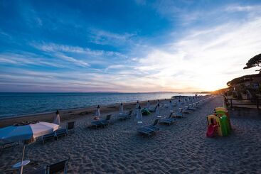 هتل Golfo Del Sole Holiday Resort