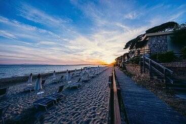 هتل Golfo Del Sole Holiday Resort