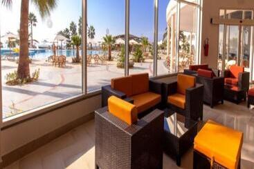 هتل Khayam Garden Beach Resort & Spa