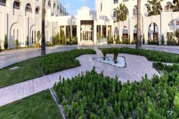 هتل Khayam Garden Beach Resort & Spa