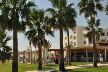 هتل Khayam Garden Beach Resort & Spa