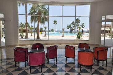 هتل Khayam Garden Beach Resort & Spa