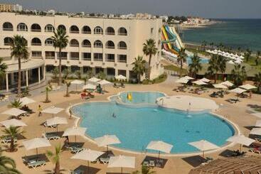 هتل Khayam Garden Beach Resort & Spa
