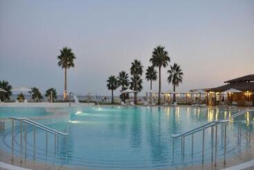 هتل Khayam Garden Beach Resort & Spa
