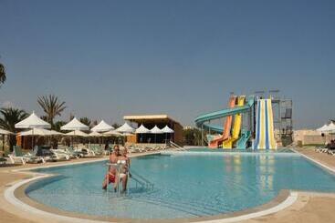 هتل Khayam Garden Beach Resort & Spa