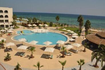 هتل Khayam Garden Beach Resort & Spa
