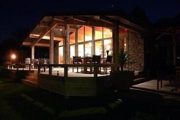 هتل Koura Lodge