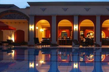 هتل Lake Victoria Serena Golf Resort & Spa