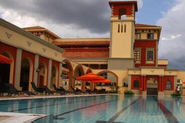 هتل Lake Victoria Serena Golf Resort & Spa