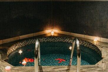 هتل Lake Victoria Serena Golf Resort & Spa