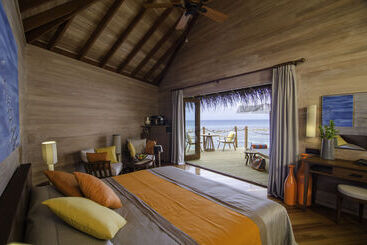 هتل Mirihi Island Resort